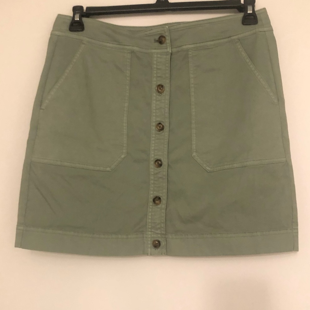 Vineyard Vines skirt